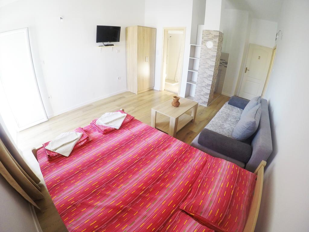 Apartments Miki 巴尔 外观 照片
